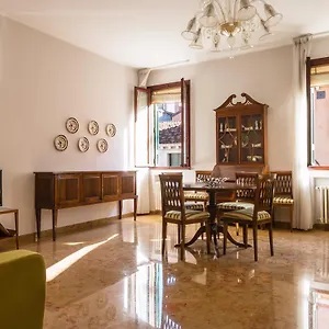  Apartment Rialto Bridge Large Venetian Style With Lift Italien